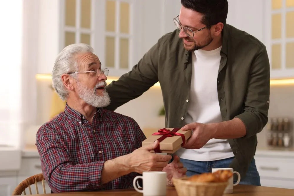 15 Ideias de Presentes Práticos e Atenciosos para Pais Idosos que Já Têm Tudo - Loja Alphinea