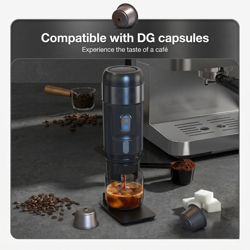 La cafetière portable Alphinea, compatible avec les capsules Dolce Gusto, prépare un espresso frais dans une tasse en verre.